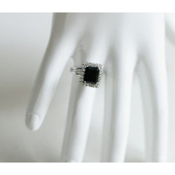 Unbranded | Vintage Jewelry - Vintage Black Onyx Diamond 14K White Gold Cocktail Ring